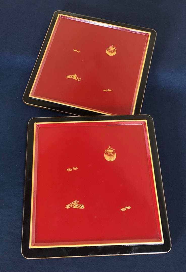 《R》黒内朱 沈金宝尽し 四段重 替蓋 重台付 木箱 251204お3