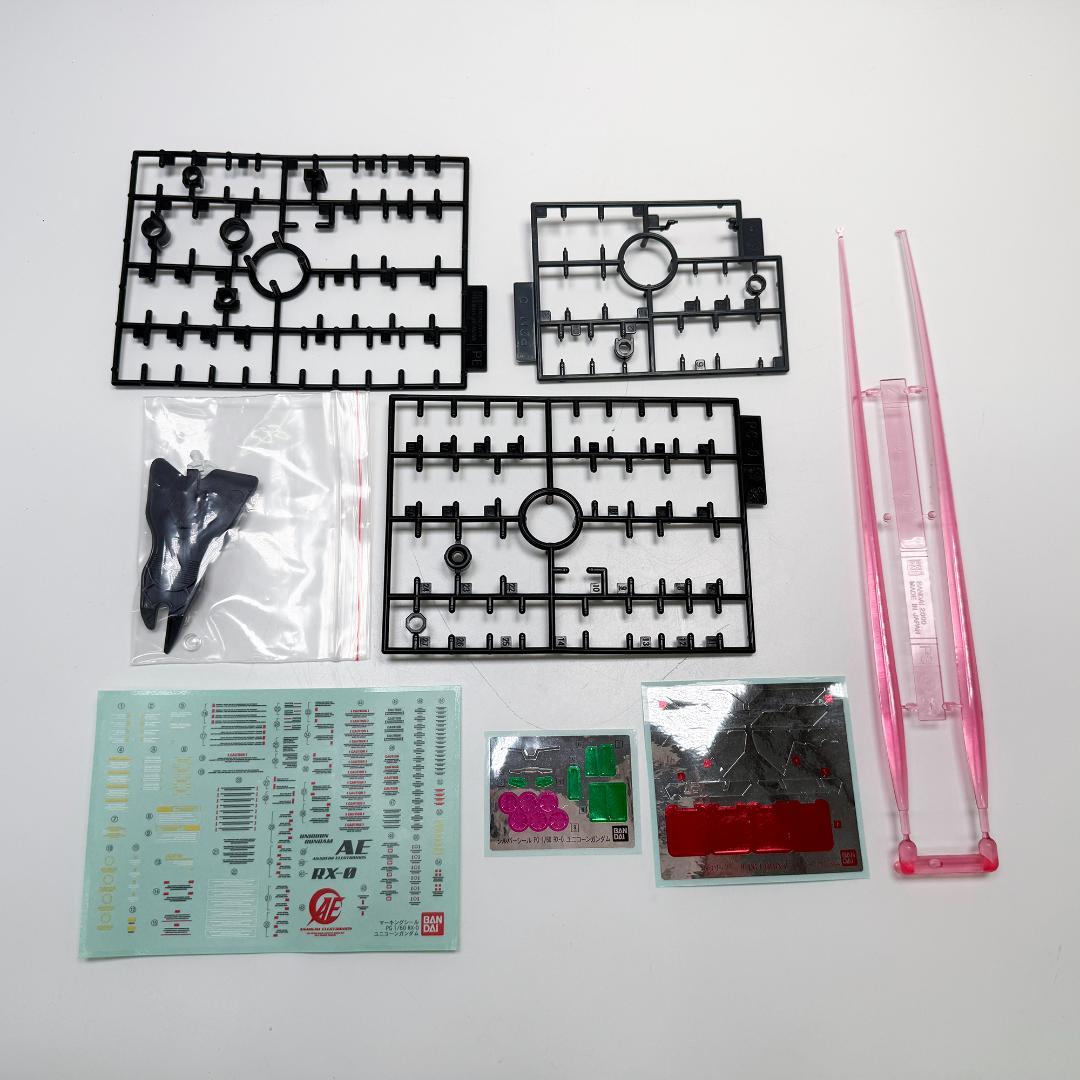 PG 1/60 RX-0 ユニコーンガンダム LED 完成品