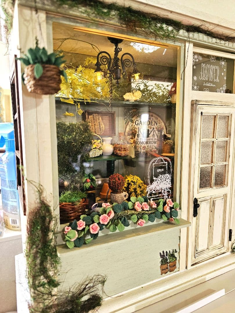 ミニチュア★ドールハウス ★ナチュラルな花屋さん★Hです