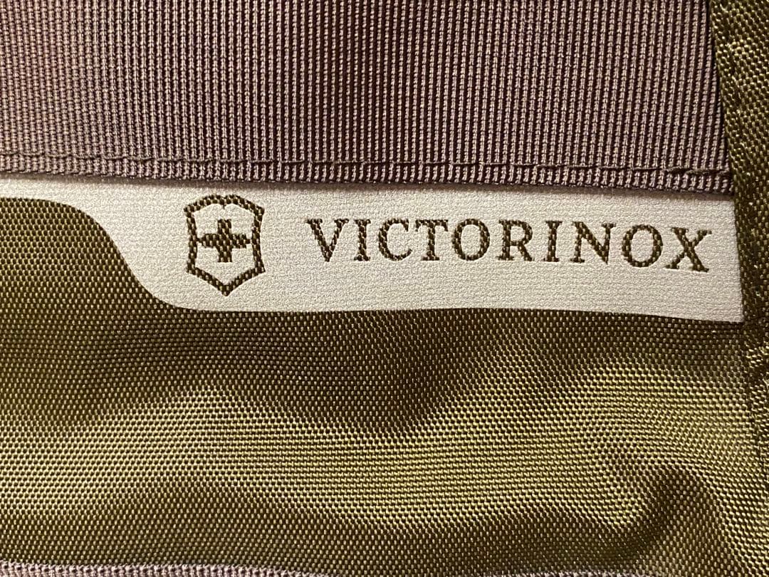 【週末SALE】極美品VICTORINOX ビクトリノックス　ボストンバッグ 緑