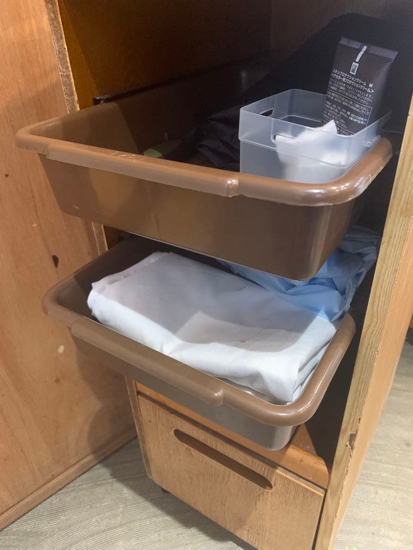 美容室　木製ワゴン