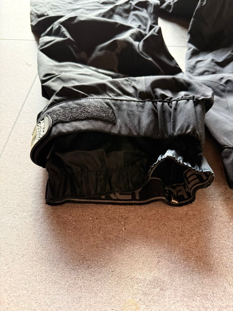 OAKLEY オークリー　ビブパンツ　スノーボードウェア　Lサイズ　美品