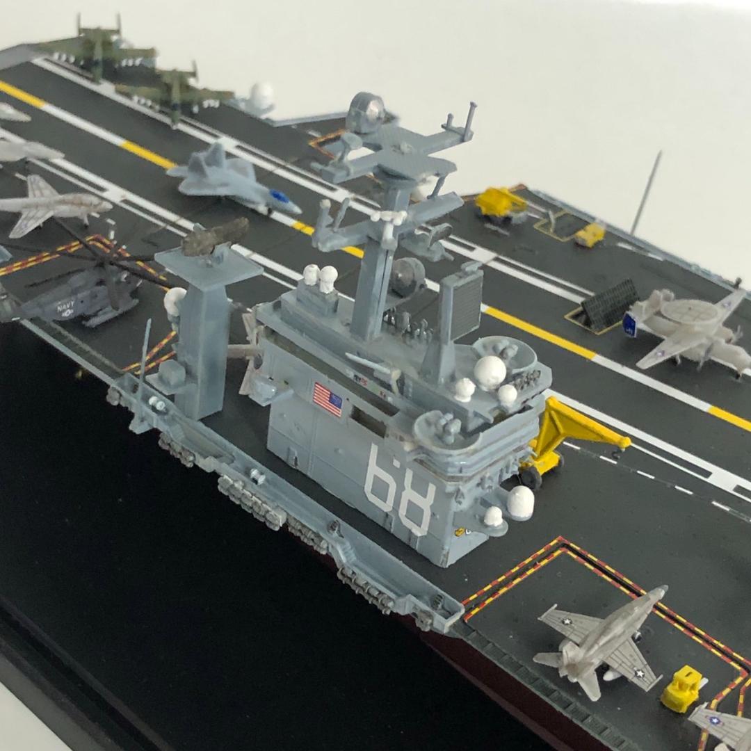 アメリカ海軍 航空母艦 ニミッツ CVN-68 1/700 2005