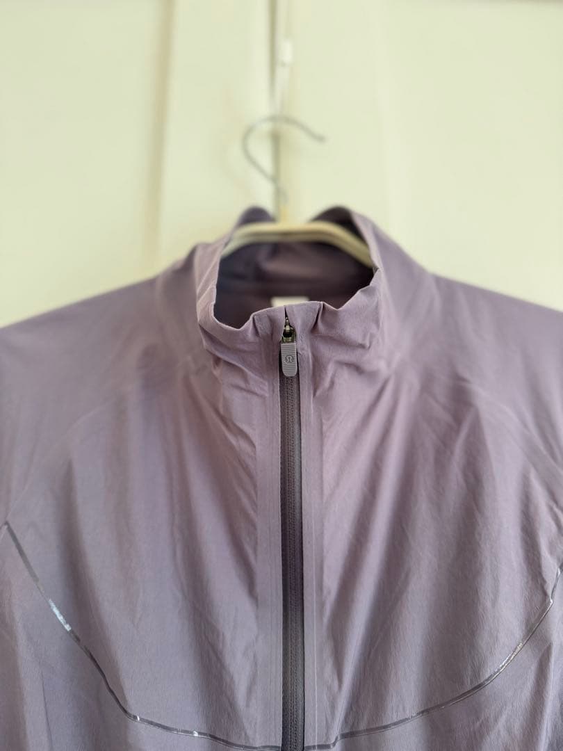 ルルレモン ウィンドブレーカー サイズ4