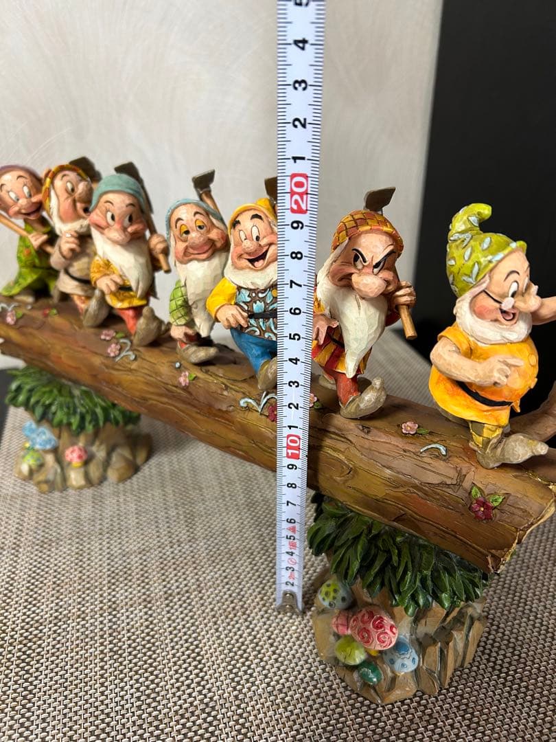 ディズニー　７人の小人　ジム・ショア　木彫り調フィギュア 家路への行進