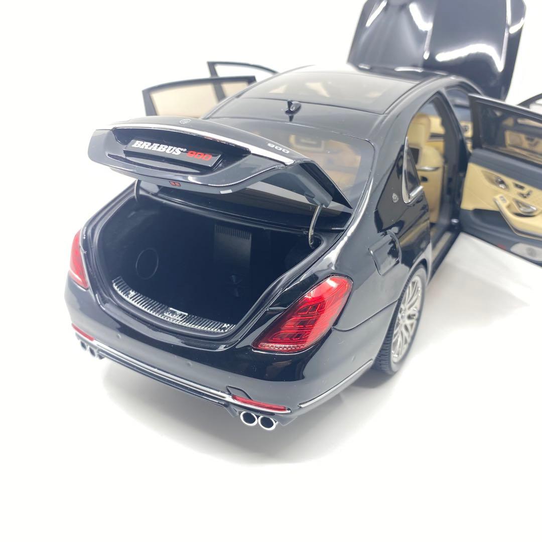 1/18 メルセデスマイバッハ BRABUS 900 Almost Real