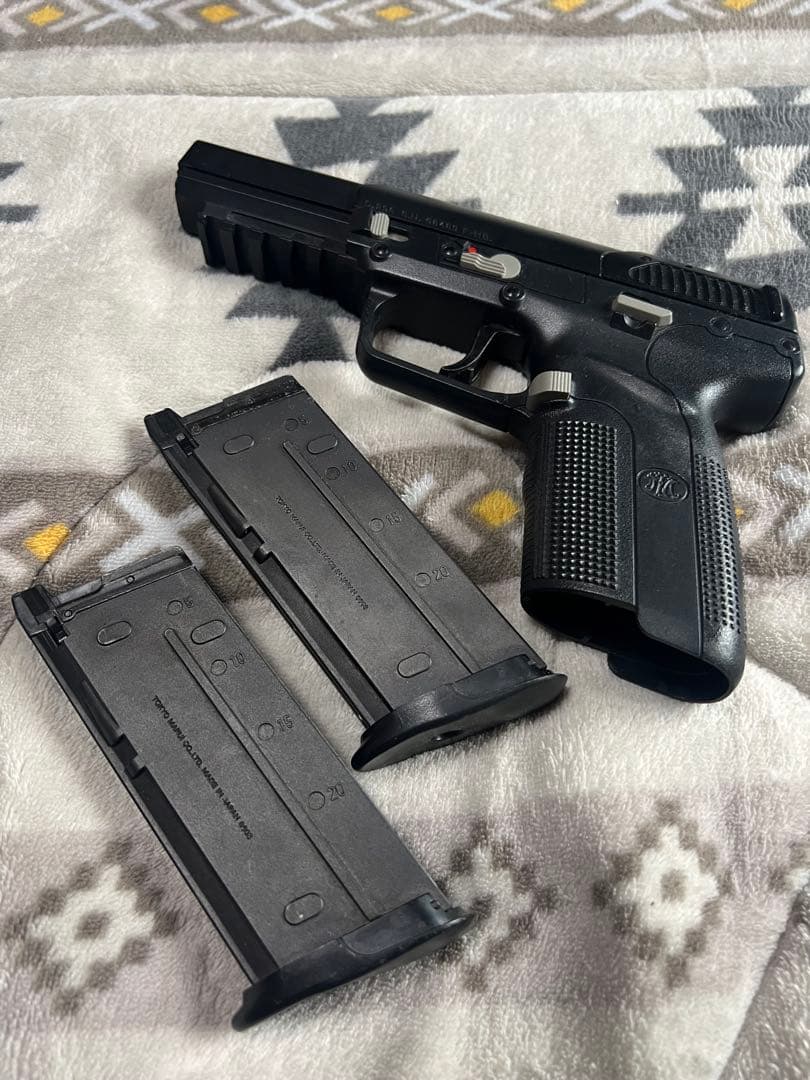 東京マルイ　FN5-7 ファイブセブン　ブラックモデル ガスガン