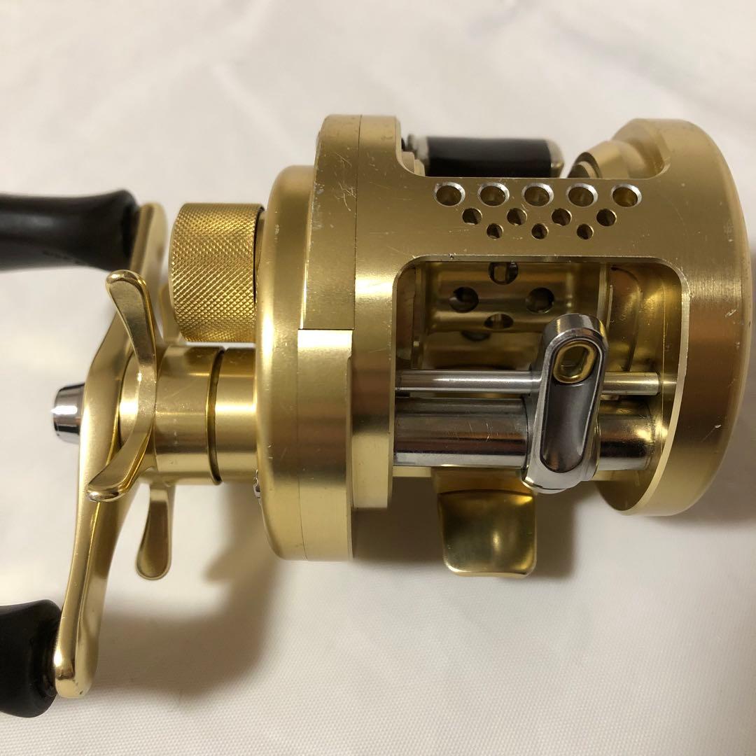 SHIMANO シマノ　01 カルカッタコンクエスト100 RH442 釣り
