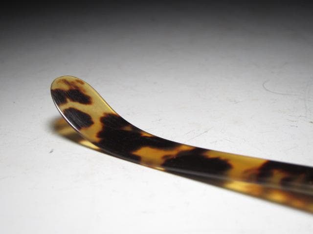 亀甲茶杓「緑毛」表千家 十三代 即中斎花押 二重箱 名品！k555