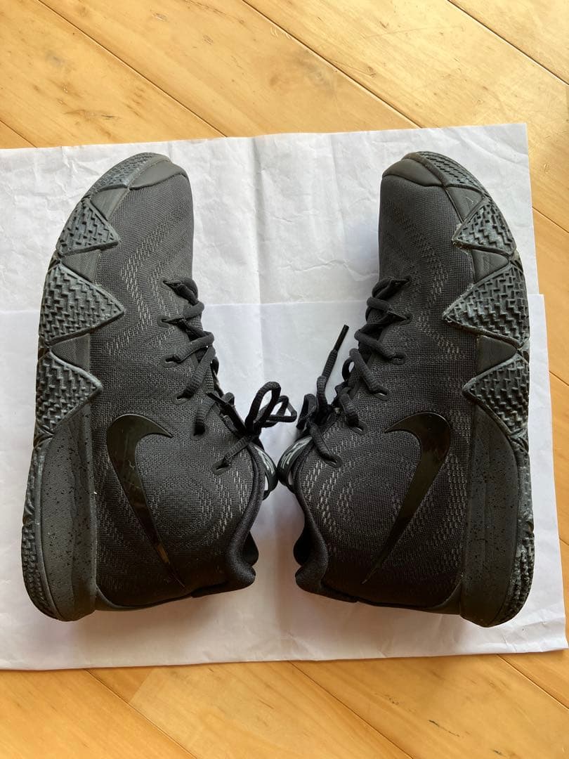 NIKE　KYRIE バスケットシューズ