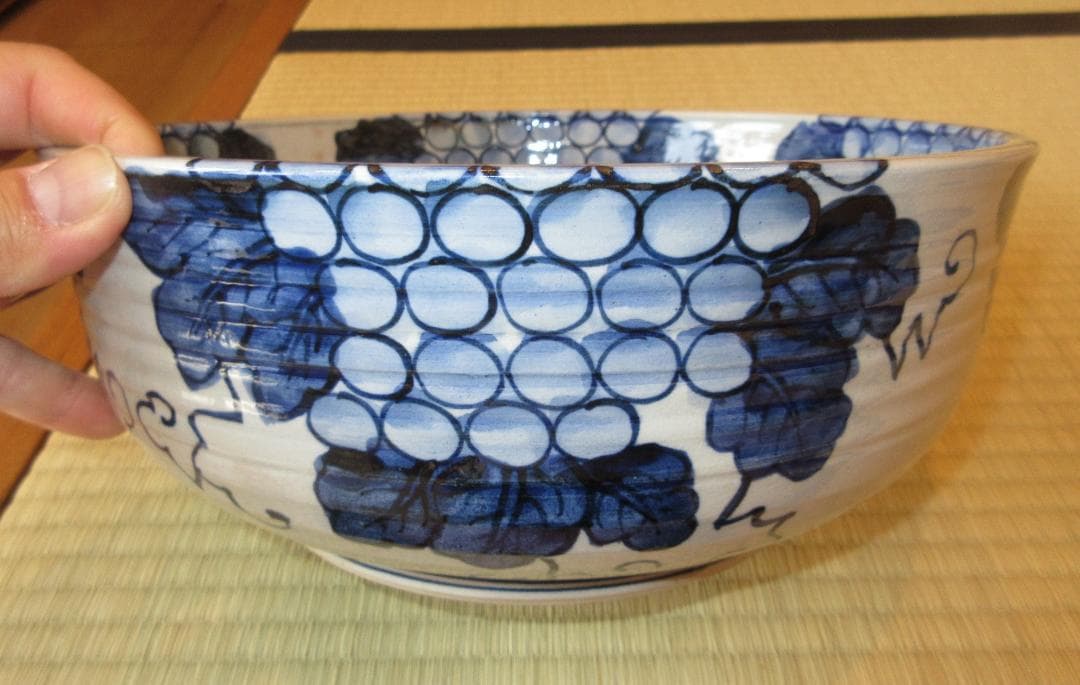 送料込【逢絢亭】茶道具 平水指 京焼 染付 葡萄の図 真塗の割蓋 平安桐鳳