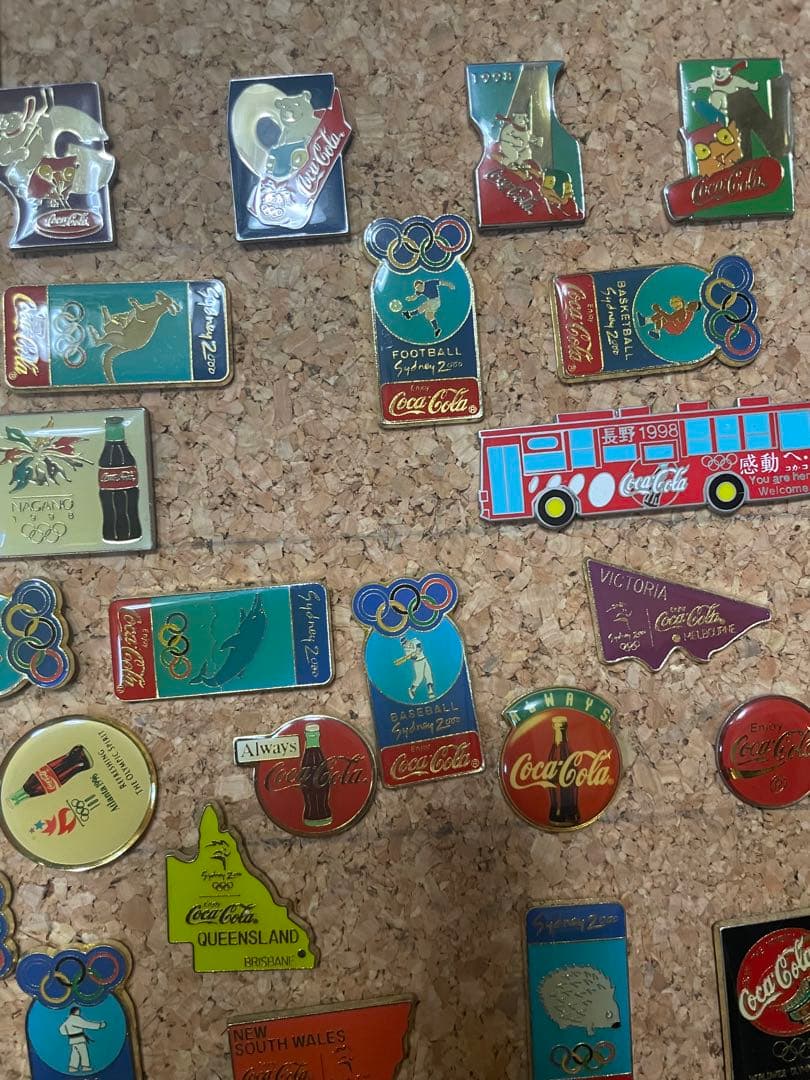 コカ・コーラ　ピンバッジセット(ピンズ)60個