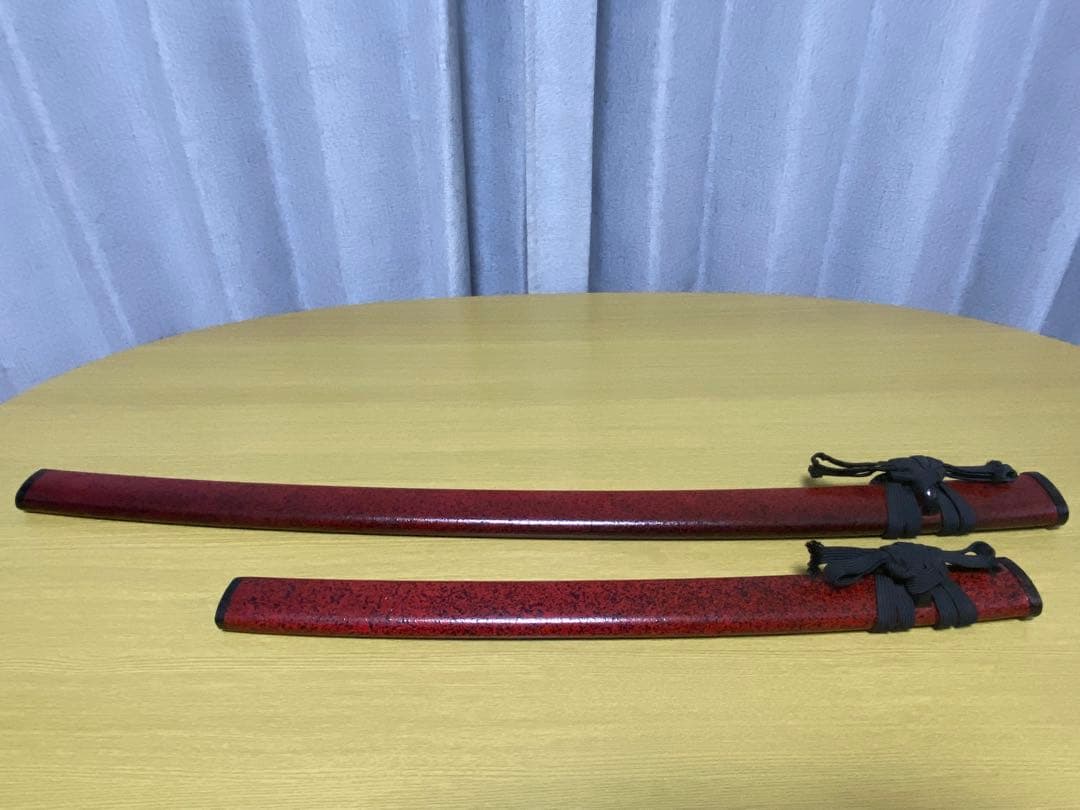 【値下げ】美術刀　赤石目セット　台座付き　模造刀