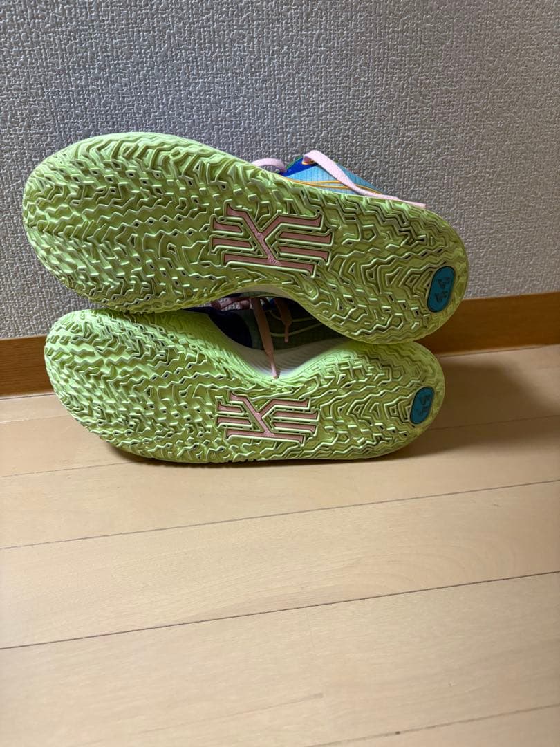 シューズ(男性用) NIKE KYRIE5 Low