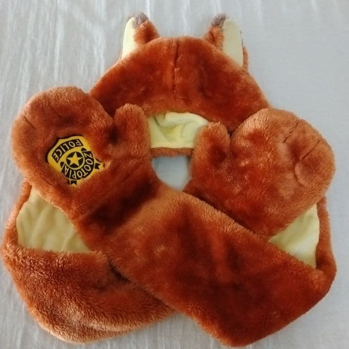 【ペアセット】ズートピア ファンキャップ　マフラー 手袋付 ニック ジュディ