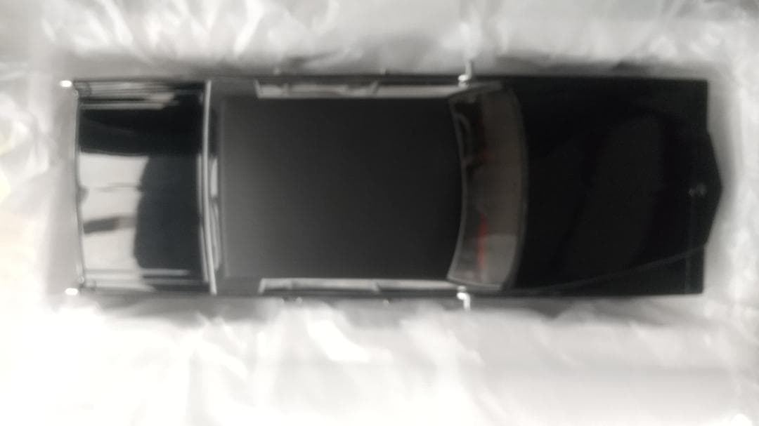 1/18 BoS-モデル キャデラック フリートウッド ブローアム 1982