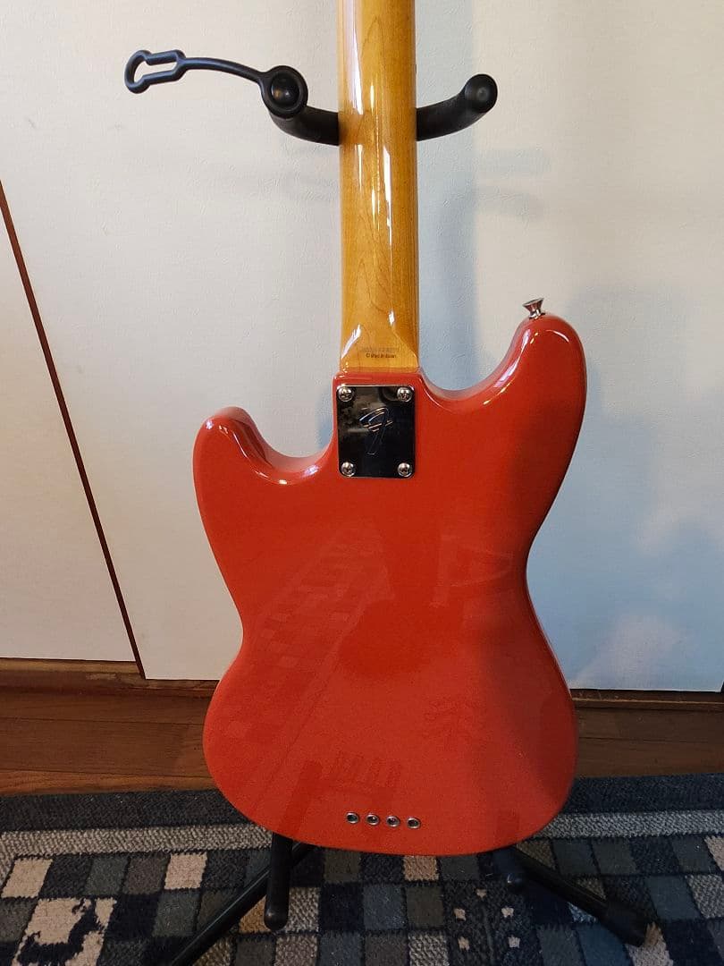 Fender Mustang Bass レッド 美品。