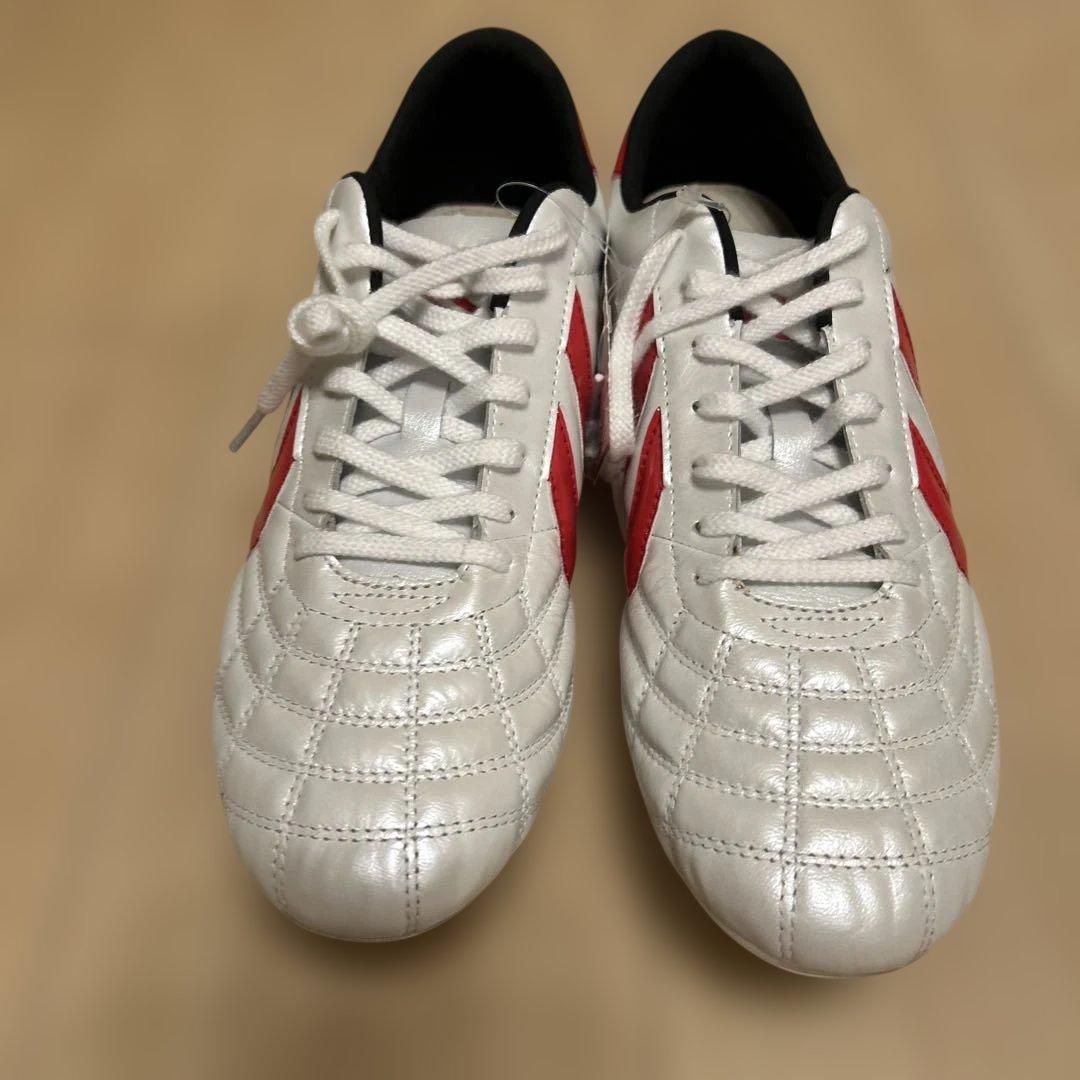 りこ　YASUDA サッカーシューズ ホワイト/レッド