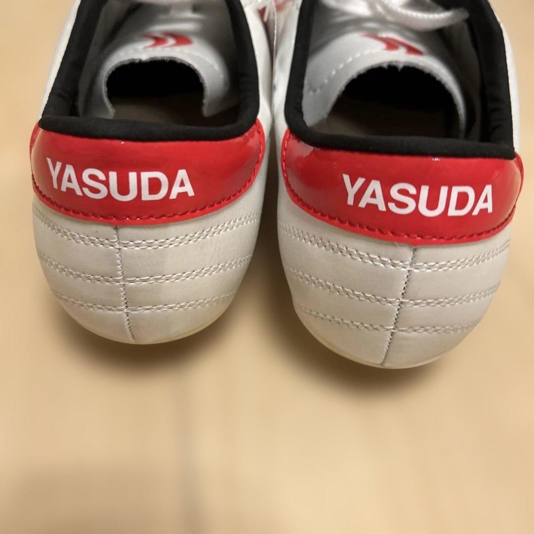 りこ　YASUDA サッカーシューズ ホワイト/レッド