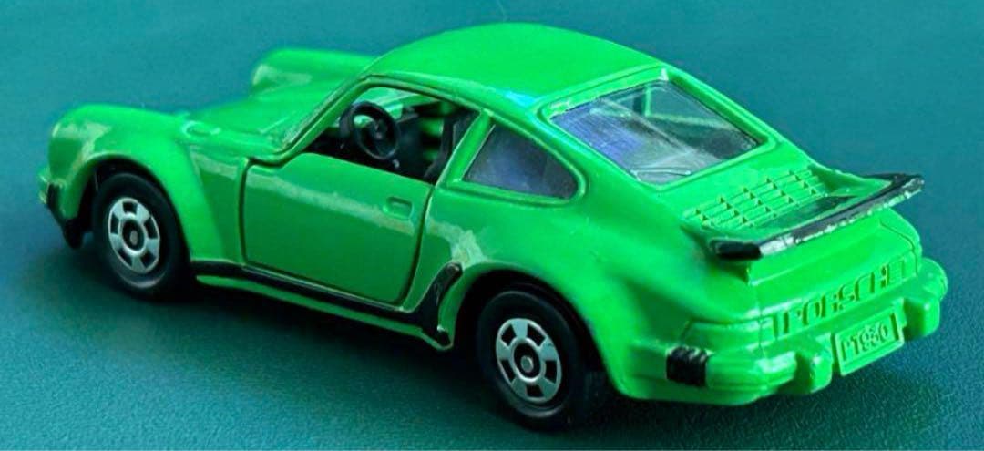 トミカ ポルシェ 930ターボ グリーン