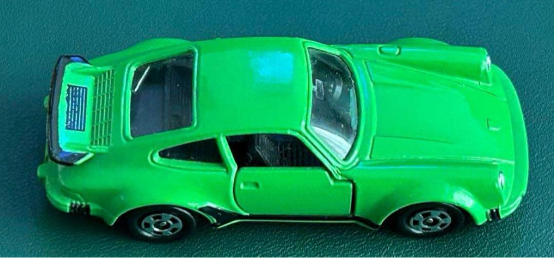 トミカ ポルシェ 930ターボ グリーン