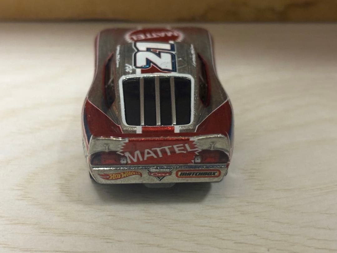 希少 EMPLOYEE MCQUEEN マックィーン　カーズ　マテル