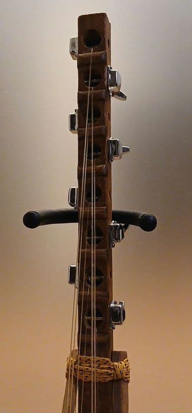 ンゴニ　西アフリカの伝統弦楽器