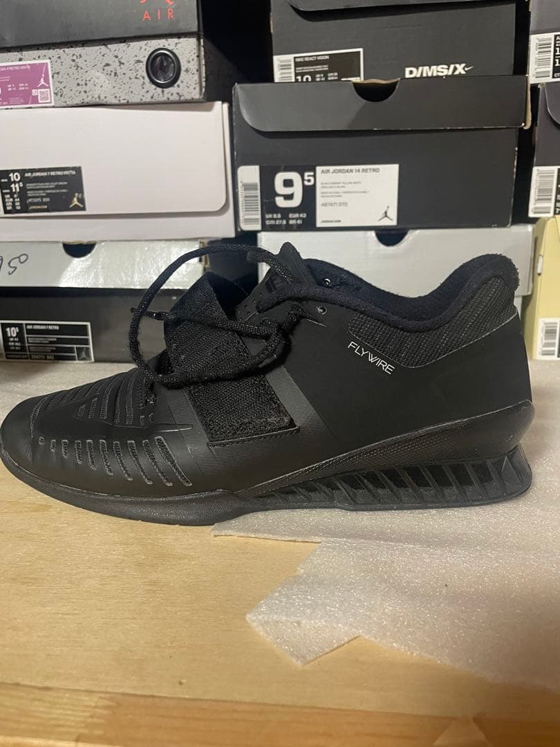 NIKE ロマレオス3 スクワットシューズ