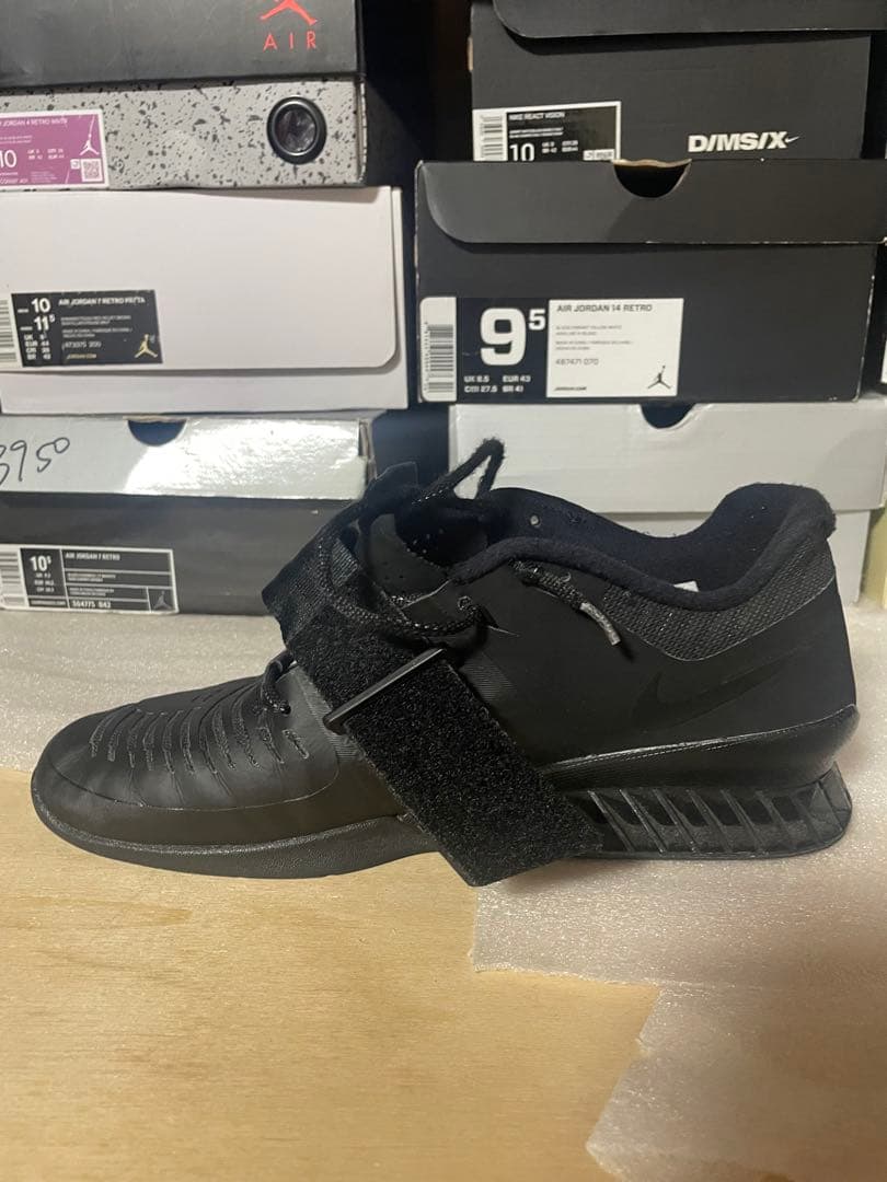 NIKE ロマレオス3 スクワットシューズ