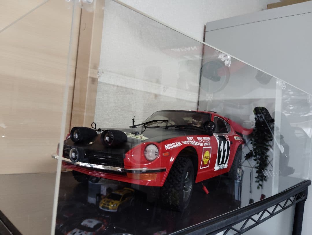 京商 ダットサン240 Z新品 LEDライト 埋め込み　バッテリー、充電器付き！