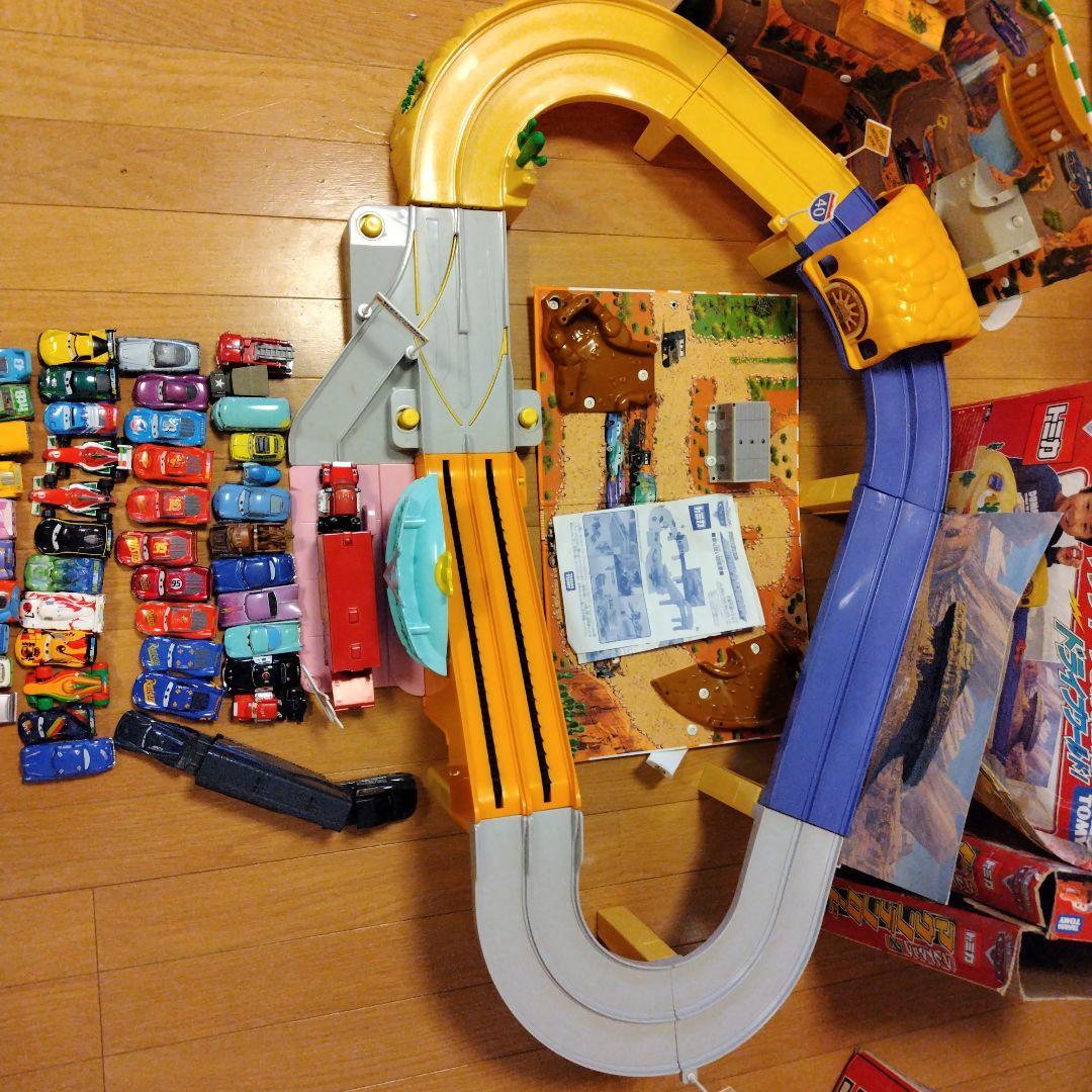 カーズ ディズニー トミカ等 セット47台 ラジエータースプリングス まとめ売り