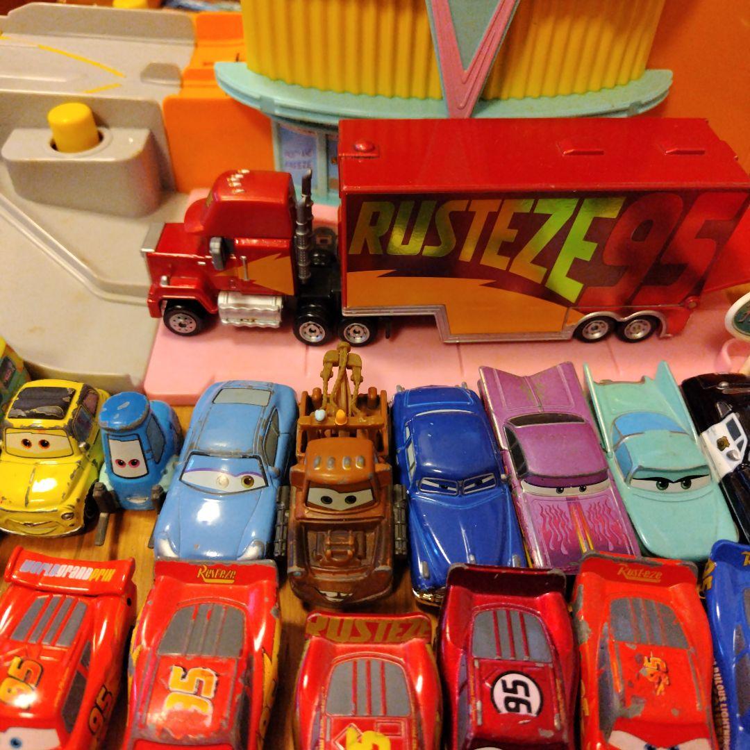カーズ ディズニー トミカ等 セット47台 ラジエータースプリングス まとめ売り