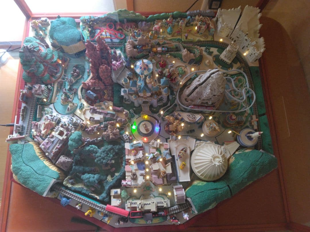 ディアゴスティーニ　ディズニーランド