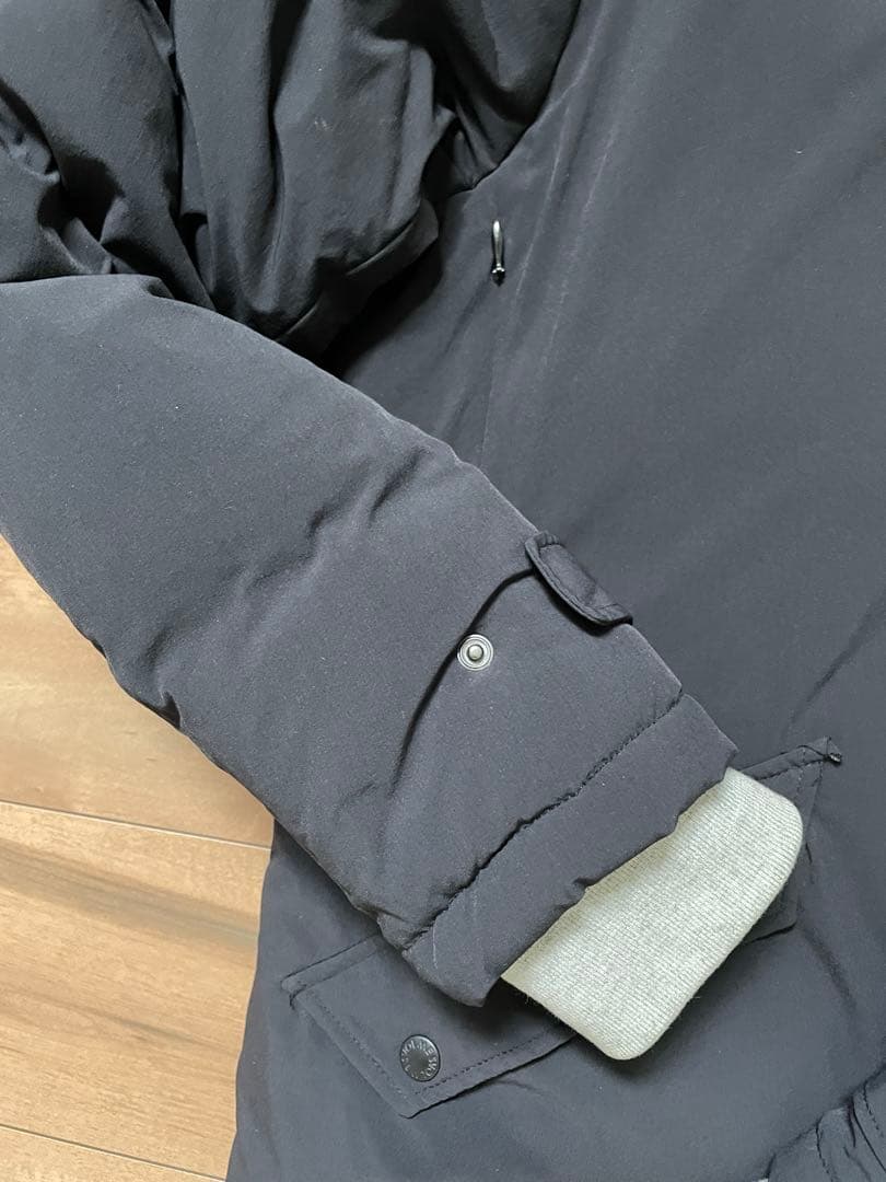 bassy　svolme NEUTRAL ACT ダウンジャケット