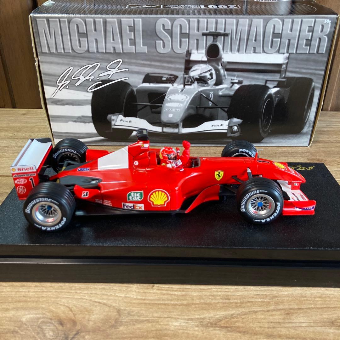 ホットウィール1/18フェラーリF2001Mシューマッハ ワールドチャンピオン