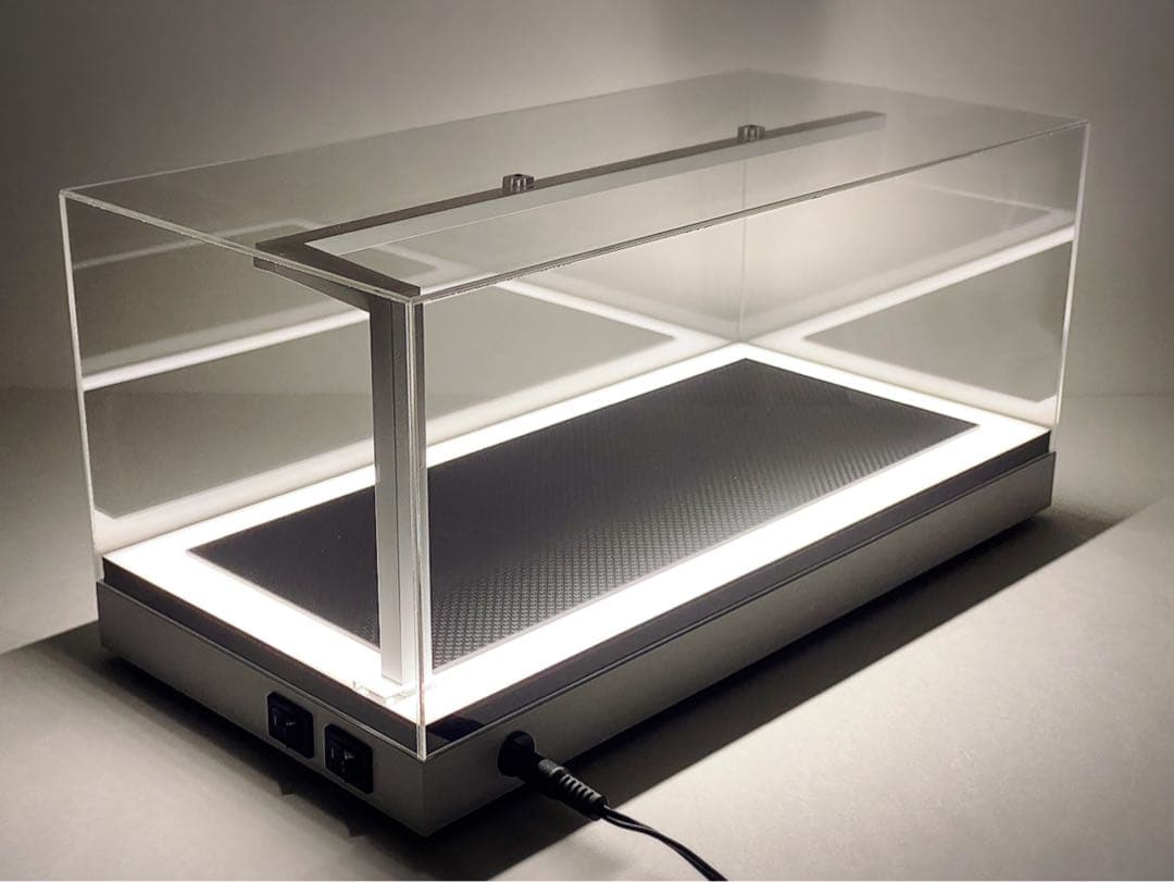 ★1/18 レッドブル RB16BありがとうLED照明ケース（半艶ホワイト）