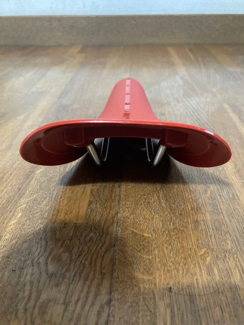 希少 未使用 kuwahara クワハラ プラ サドル レッドAERO エアロ