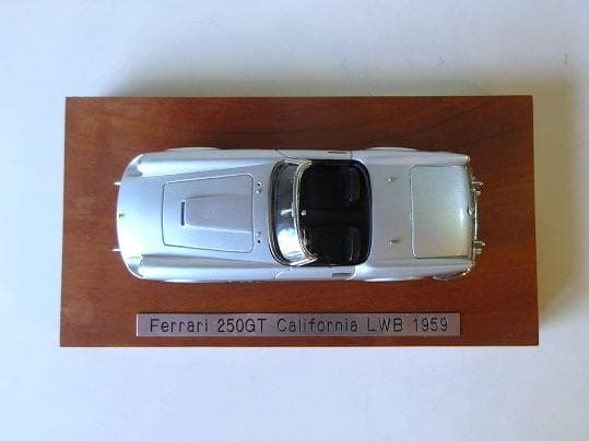 特価 AMR (1/43) フェラーリ 250GT California