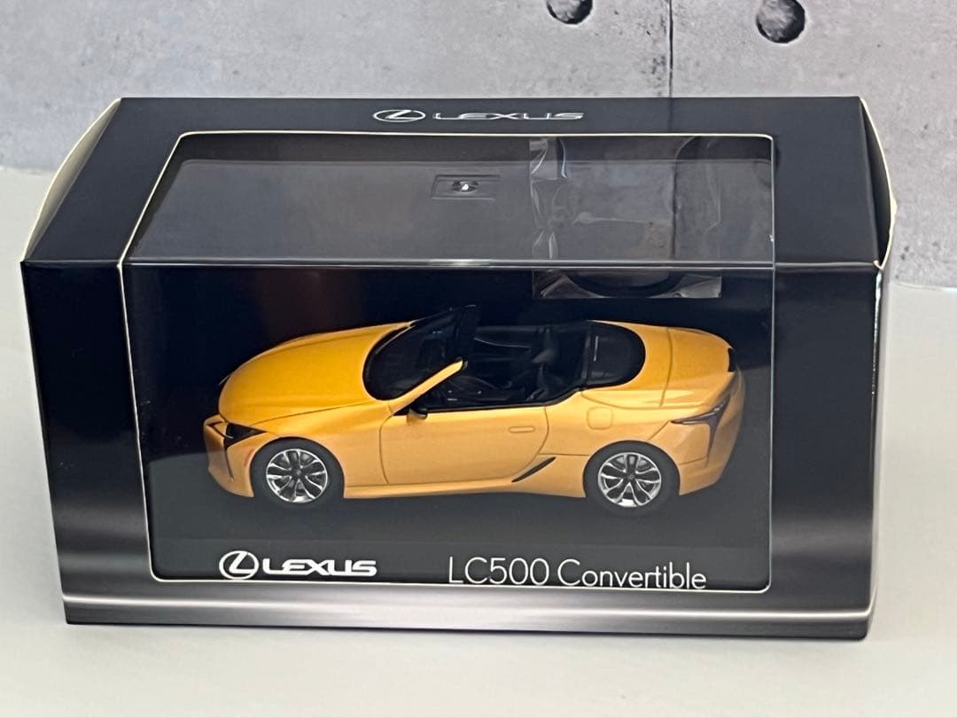 Lexus LC500 Convertible ミニカー左ハンドル非売品