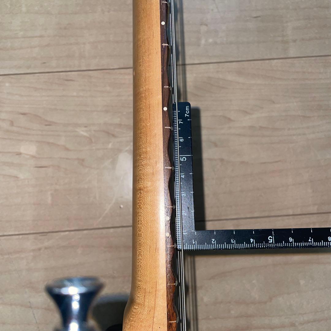 高級ピックアップ搭載　いい音　ストラトキャスタータイプ　弦高調整済み　です