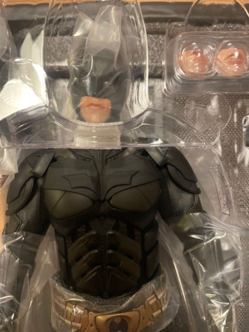 ホットトイズ　アルフレッドペニーワース&バット格納庫　ブルースウェイン付き