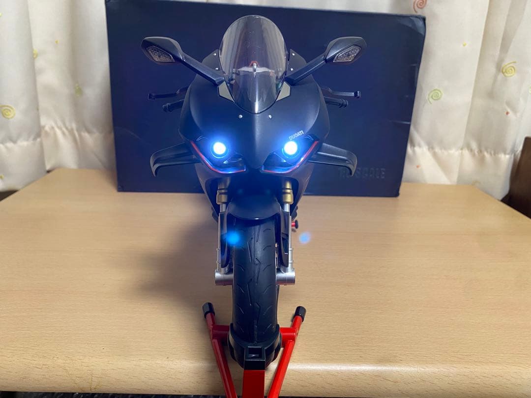 DUCATI パニガーレV4 SP2 1/6スケール　ドゥカティ