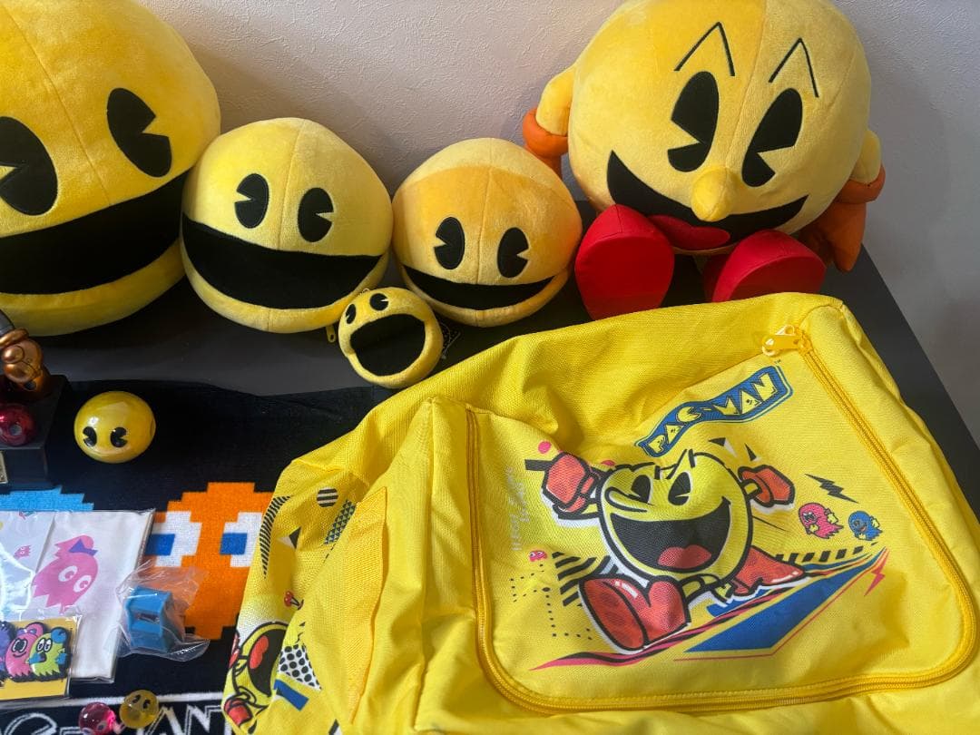 パックマングッズ(超合金・スピーカー・フィギュア・ぬいぐるみ・キーホルダー)