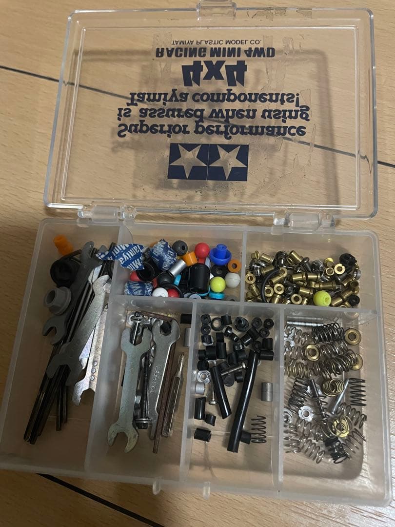 ミニ四駆 引退セット 3段ケース付き パーツ多数