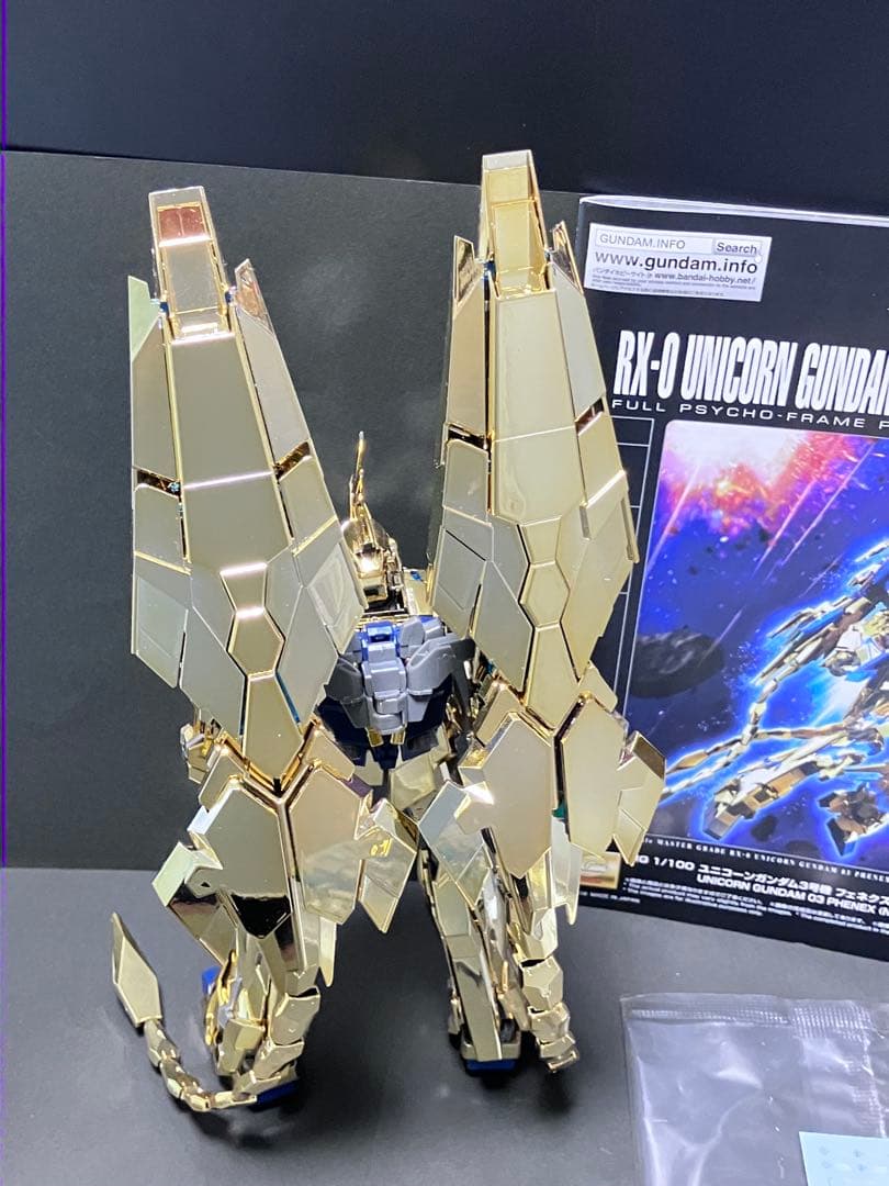 ＭＧ ユニコーンガンダム３号機 フェネクス （ナラティブVer.）　組立済み