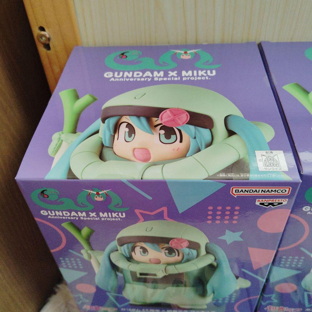 ガンダム45周年×初音ミク　フィギュア　ザクぐるみ　【初音ミクVer.】