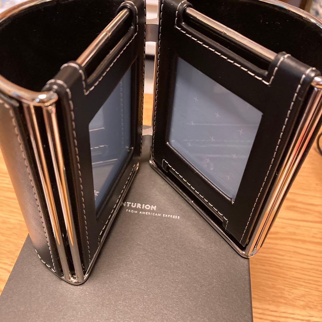 ツインホォトスタンド　アメックスブラックカード会員