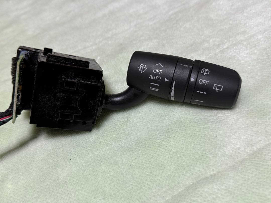 ワイパー・ライトスイッチコントロールユニット