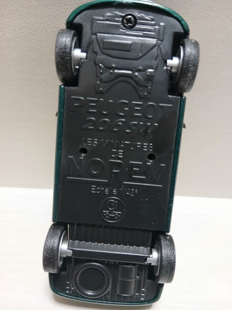 NOREVノレブ製 Peugeotプジョー206SW 1/43スケールミニカー