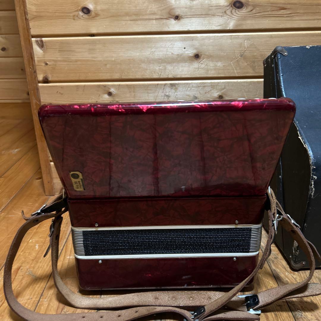 送料無料【美品】TOMBO アコーディオンNo.28(ハードケース付) 25鍵盤